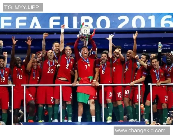 足球7号传奇：从贝利到C罗，时代之星的荣耀与传承